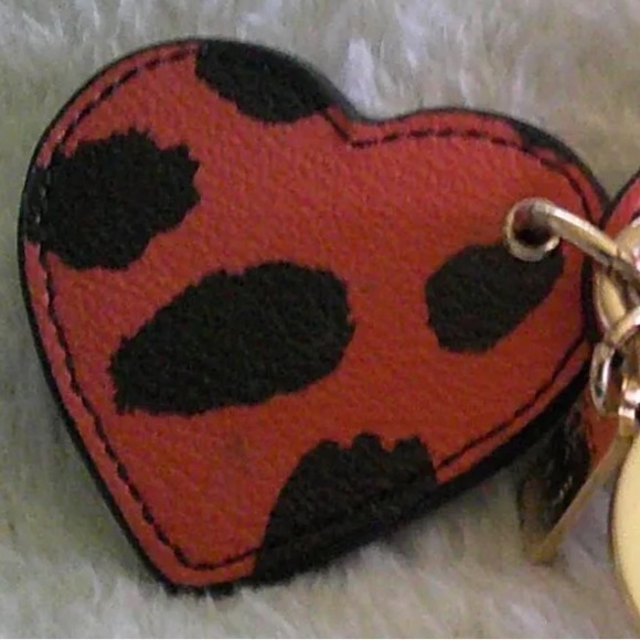 Coach NWT Leather Double Heart Mirror in Leopard Print Bag Charm Keychain - Picture 8 of 11